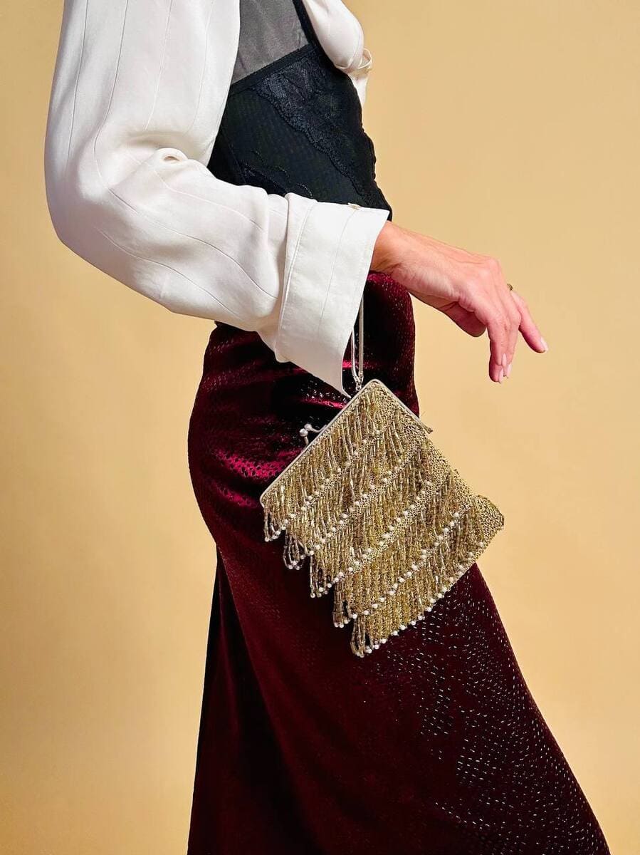 bl mini bag in crochet oro con mticrofrange di perline 8