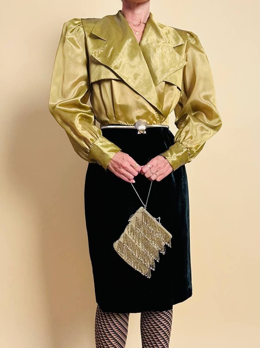 bl mini bag in crochet oro con mticrofrange di perline 3