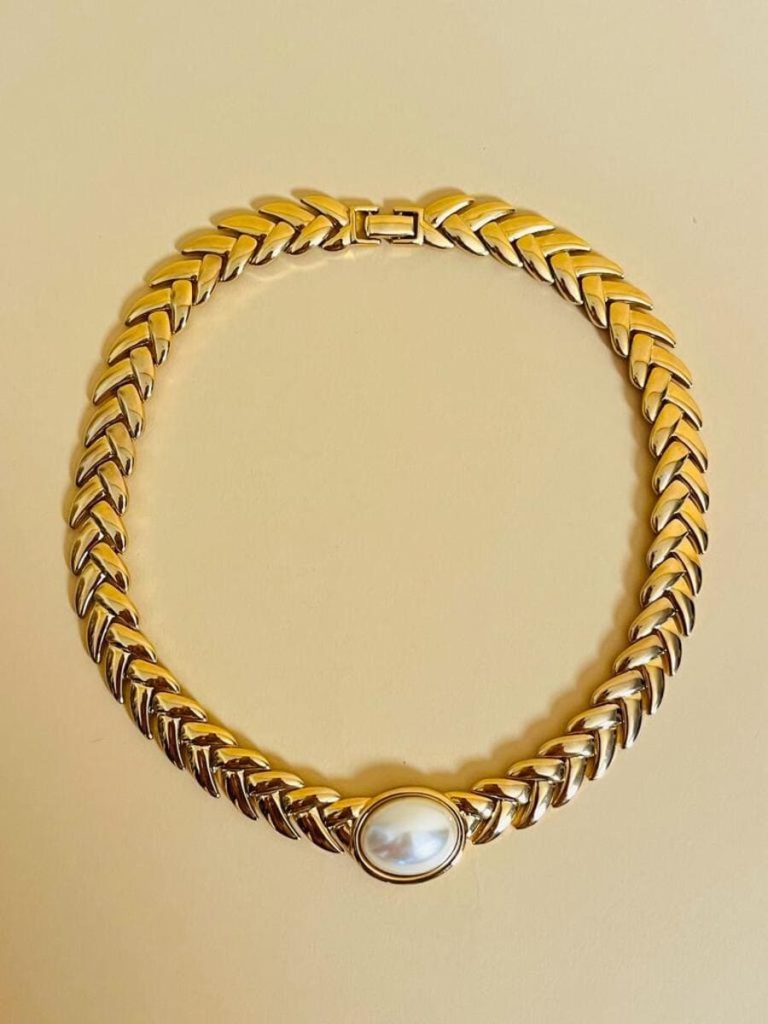 bl collier oro con perla cabochon pierre cardin 4 768x1024