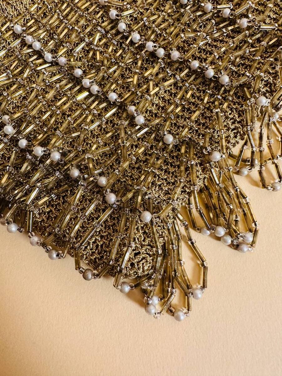 bl mini bag in crochet oro con mticrofrange di perline 19